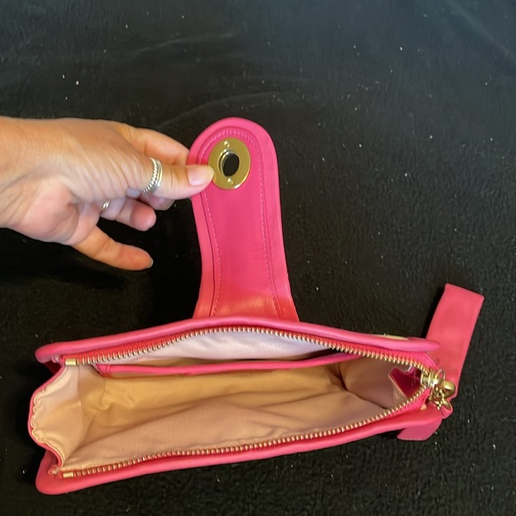 coach wristlet excellent condition - Picture 2 of 4